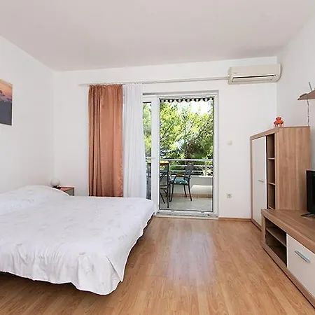 Tomas Apartment *